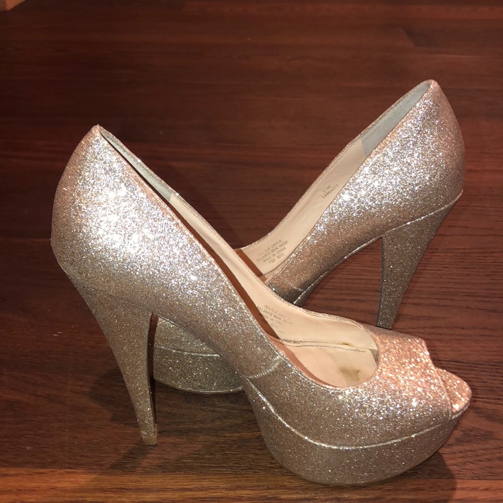 Enzo Angiolini gold stilettos